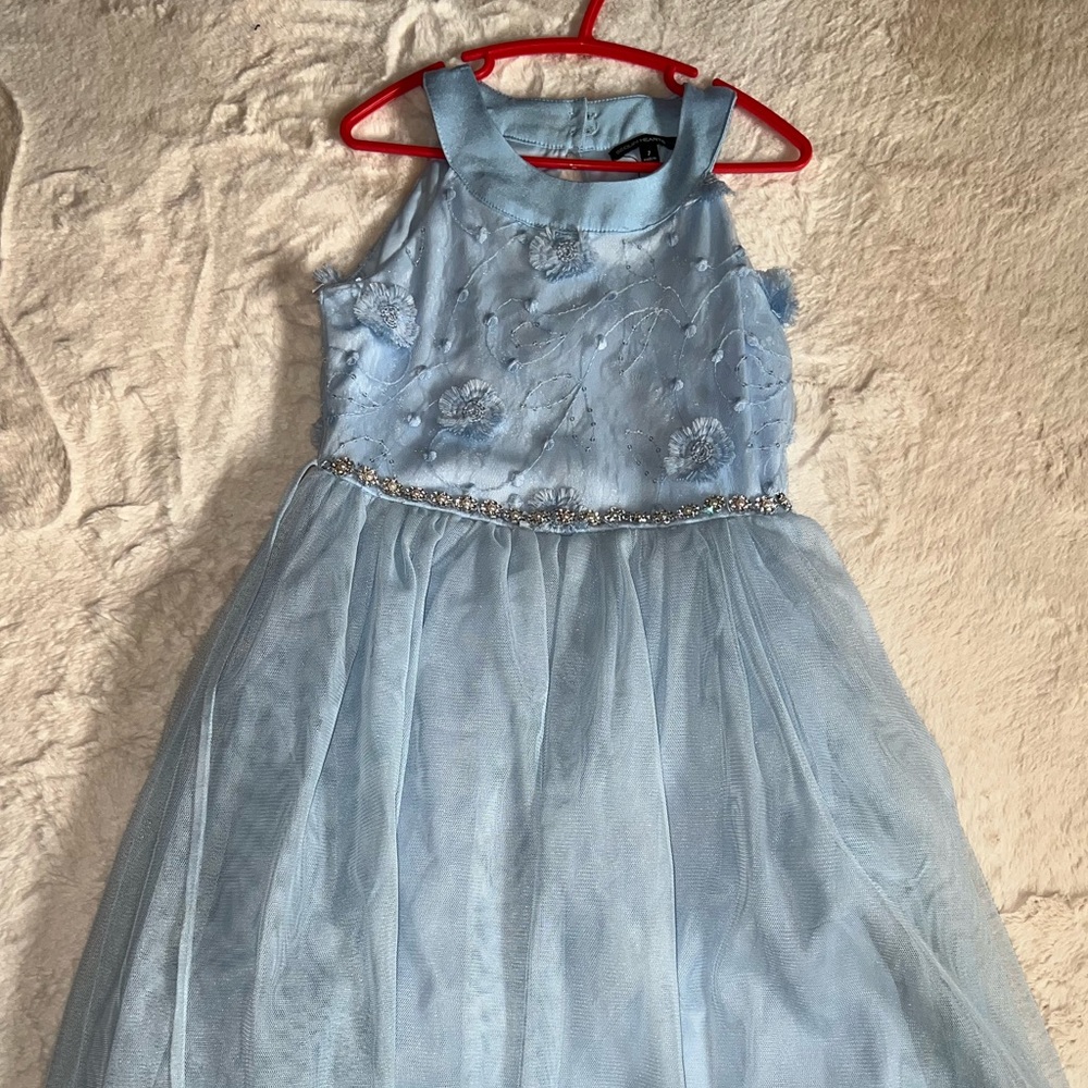 Sequin hearts sz 7 light blue dress long tulle in back